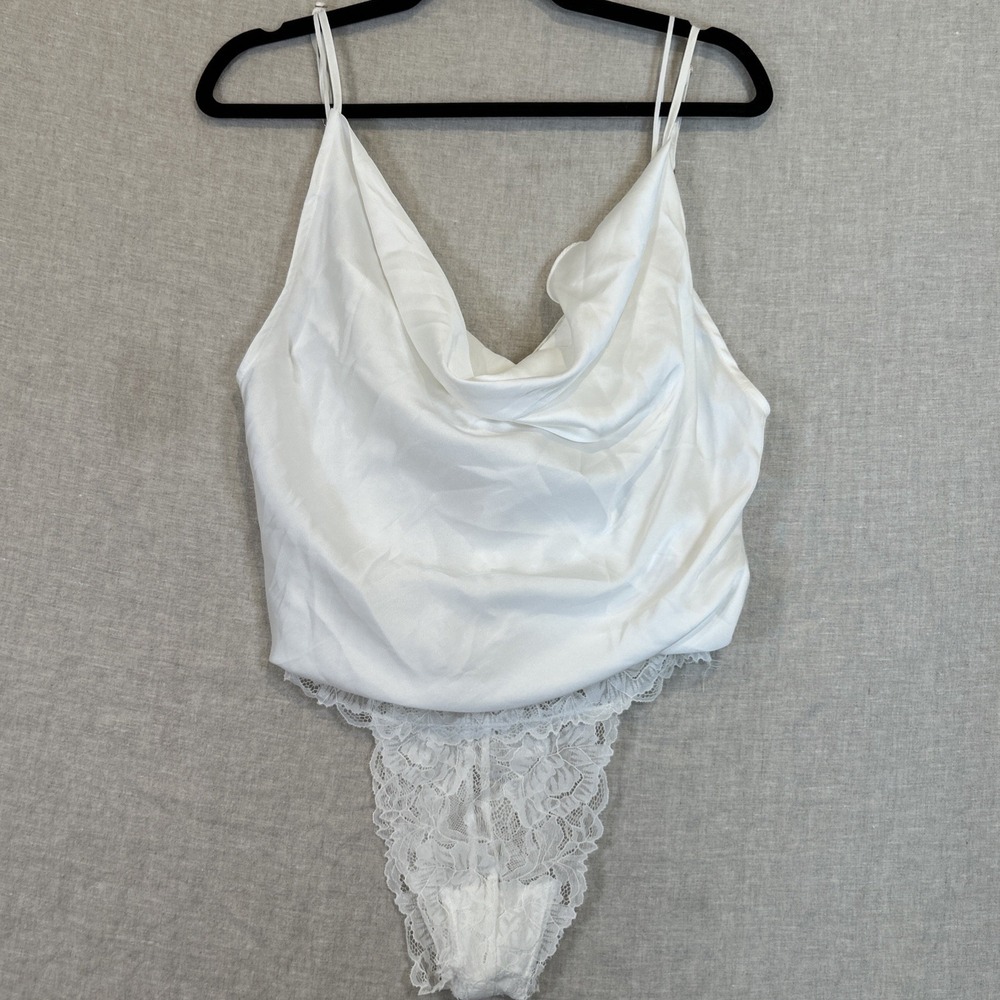 Free People Intimately Lace Body Suit Ivory NWT Medium - Picture 1 of 16